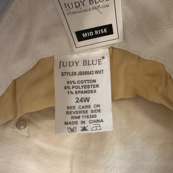 Judy Blue | NWT Mid Rise White Boot Cut Jean 24W Stretch Split Hem Tummy Control - Picture 10 of 15